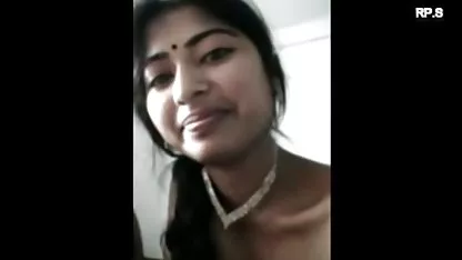 Gadis cantik pakai porn video jepang jari di depan kamera, remaja porno