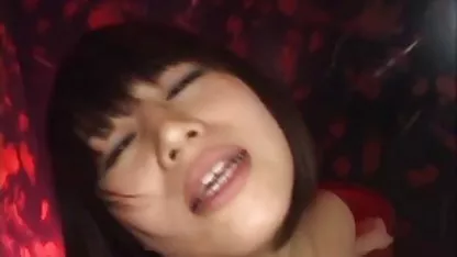 Amatir dengan pantat besar benar-benar! xxx di bus jepang